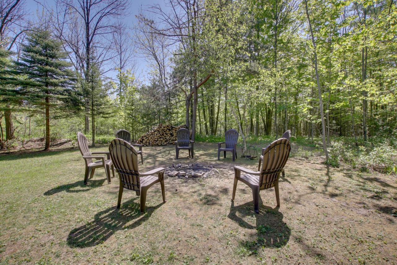Updated Home With Deck 2 Mi To Sister Bay Beach! Exterior photo