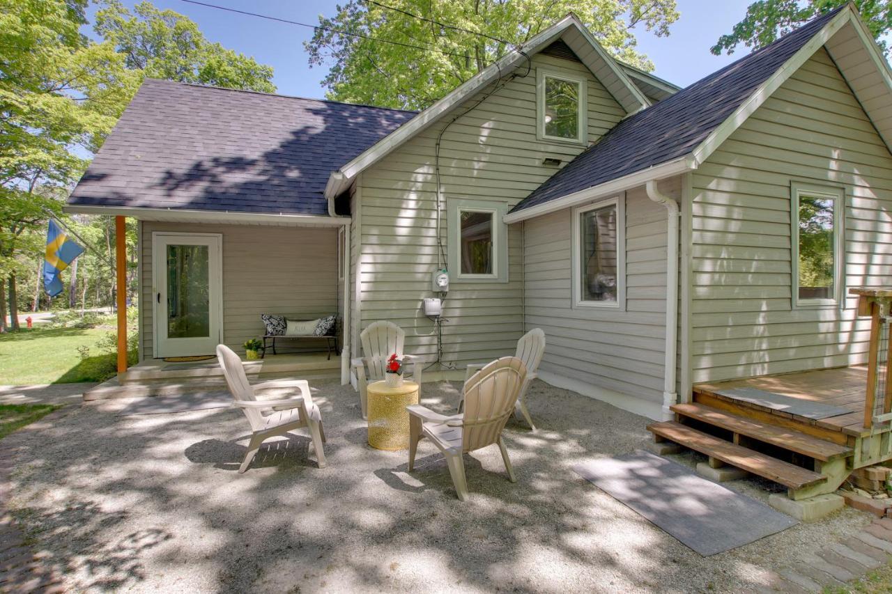 Updated Home With Deck 2 Mi To Sister Bay Beach! Exterior photo
