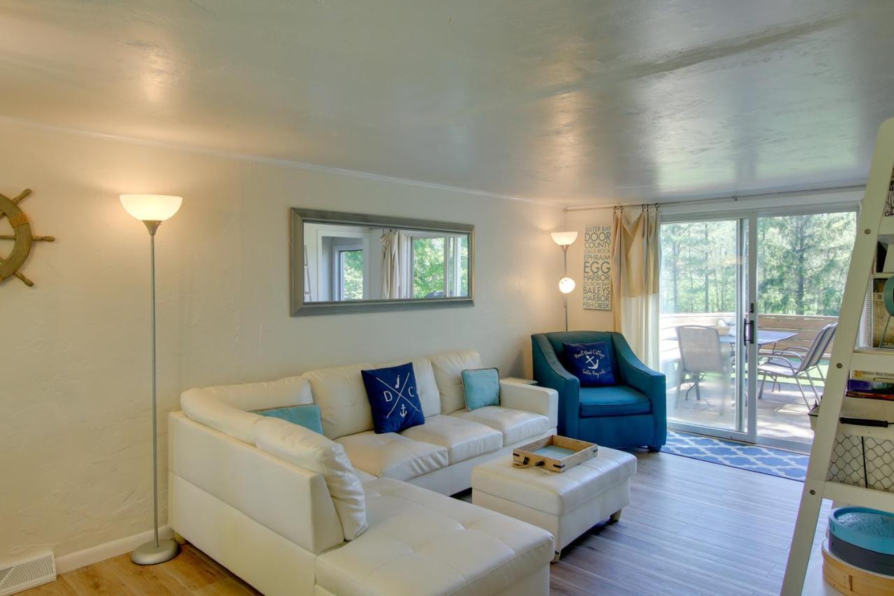 Updated Home With Deck 2 Mi To Sister Bay Beach! Exterior photo