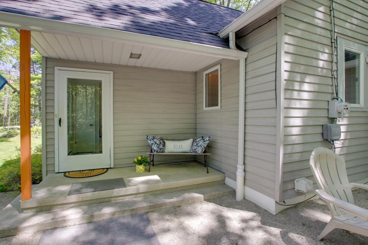 Updated Home With Deck 2 Mi To Sister Bay Beach! Exterior photo